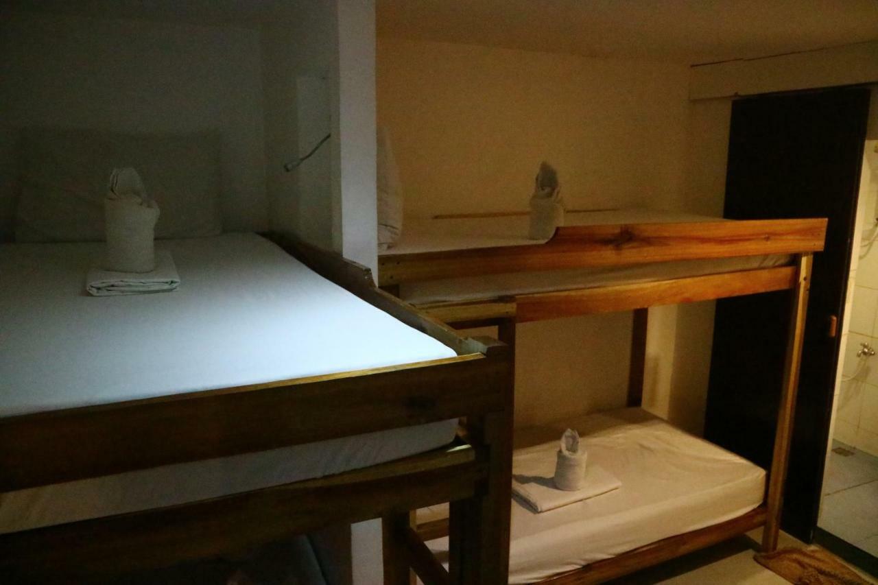 Pawikan Hostel Ел Нидо Екстериор снимка
