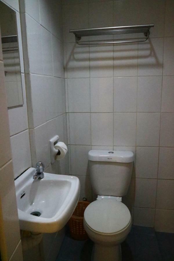 Pawikan Hostel Ел Нидо Екстериор снимка